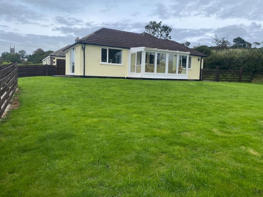 Bungalow In Pillaton Saltash Exterior foto
